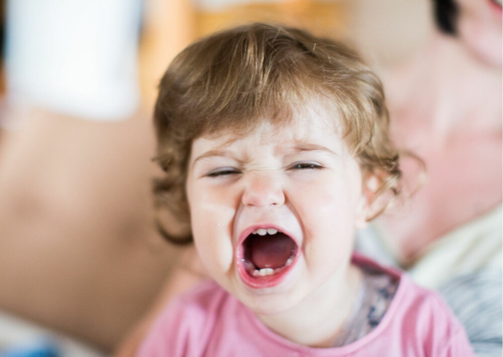 Kind is verdrietig en boos