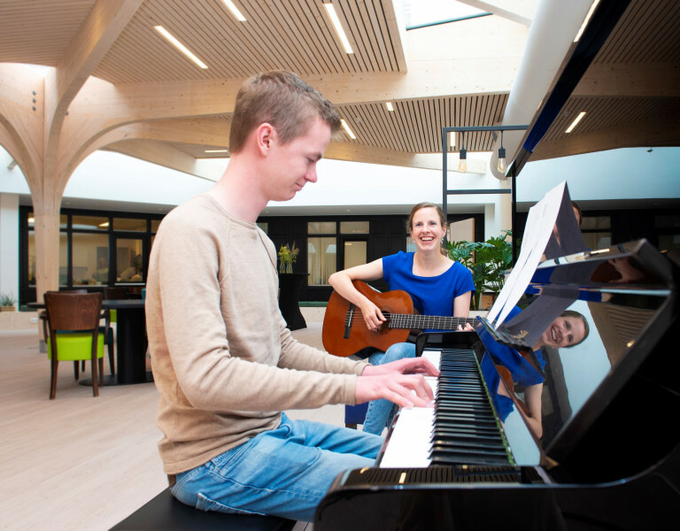 Muziektherapie in auditorium Vogellanden