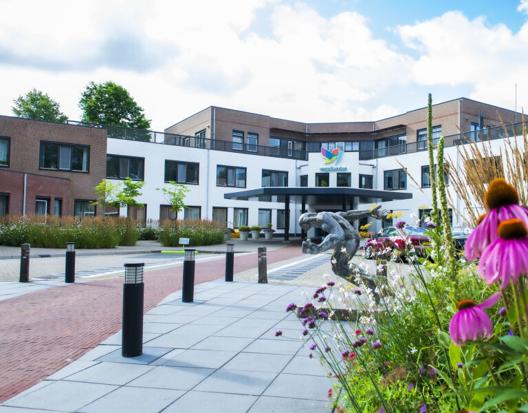 Gevel van het gebouw van Vogellanden in Zwolle